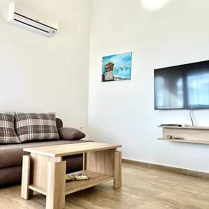 Nina Apartament